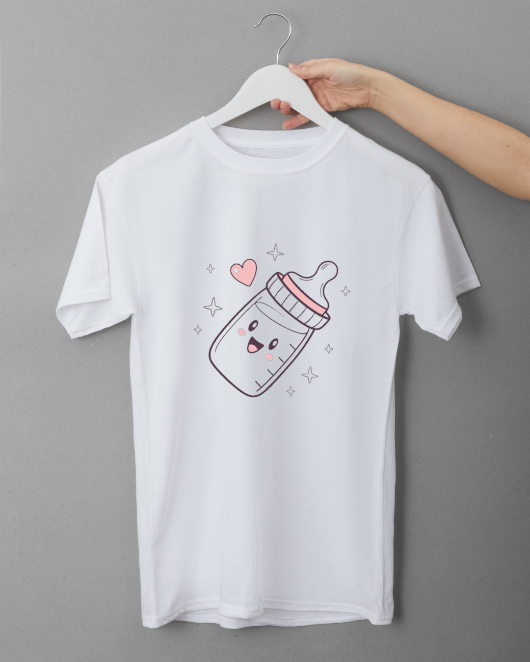 T-shirt avec biberon kawaii imprimé