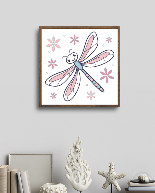 Cadre décoratif avec libellule joyeuse en pastel sur fond nature apaisant