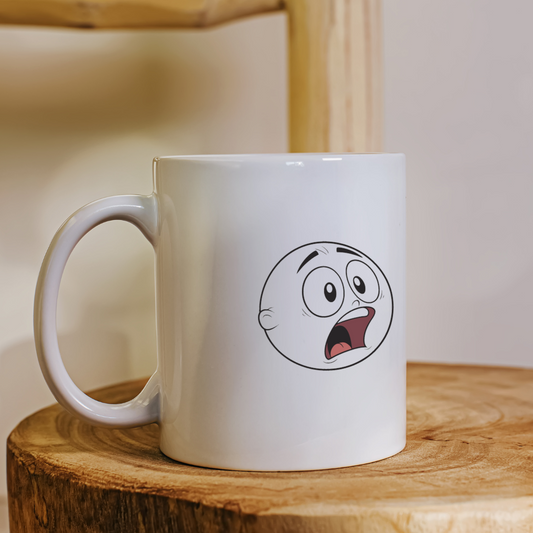 Mug design avec visage surpris, décor numérique contemporain et original