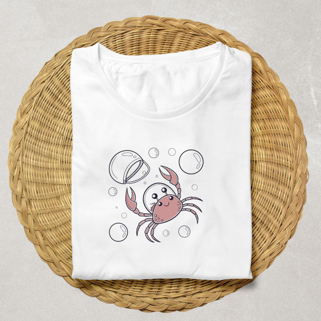 T-shirt avec un crabe joyeux pastel sur fond marin éclaboussant vibrant