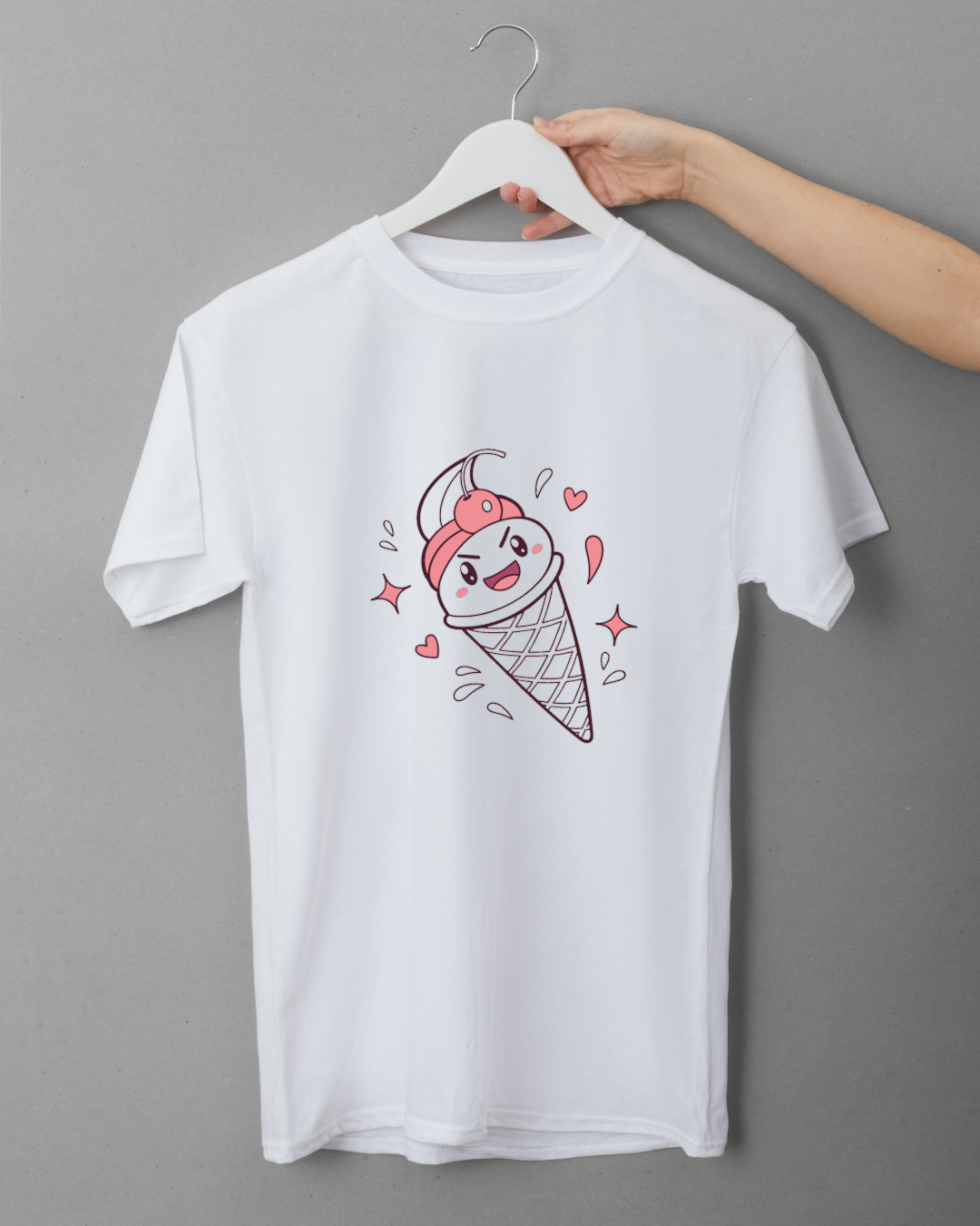 T-shirt kawaii orné d'un cornet glacé joyeux dans l'univers gourmand