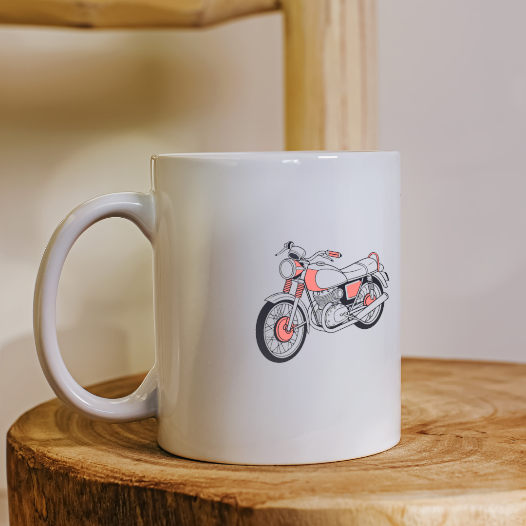 Design de moto sur tasse, ajoutant du charme vintage.
