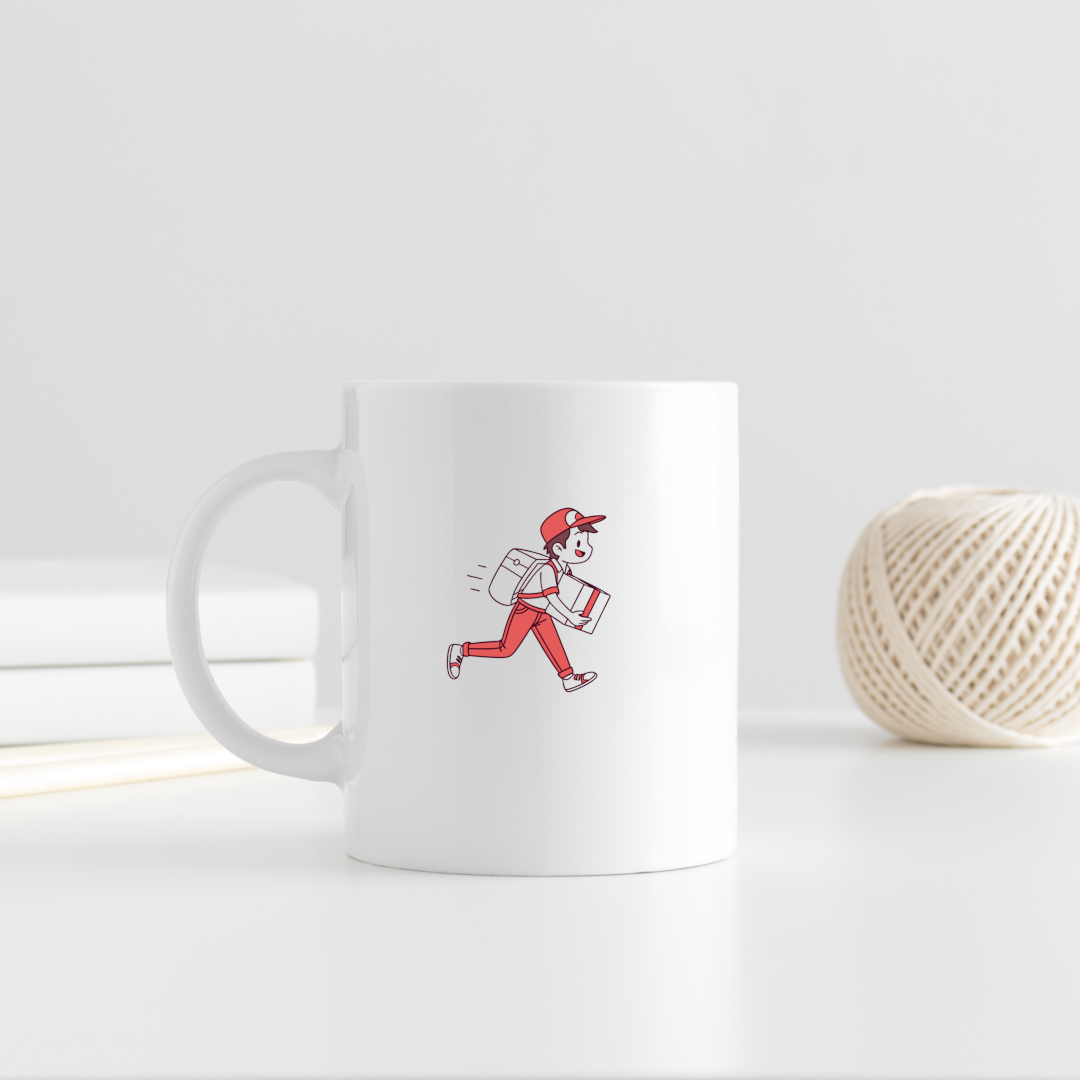 Un mug moderne arborant une icône joyeuse avec des éléments numériques stylisés