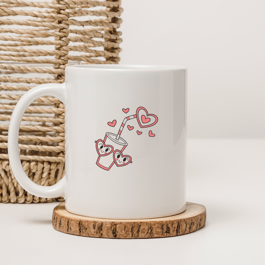Tasse kawaii avec lunettes-cœur sur un mug, pour papeterie créative
