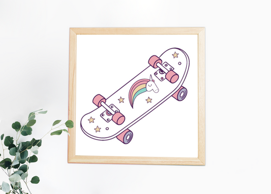 Cadre avec icône de skateboard licorne aux couleurs pastel pour une déco amusante