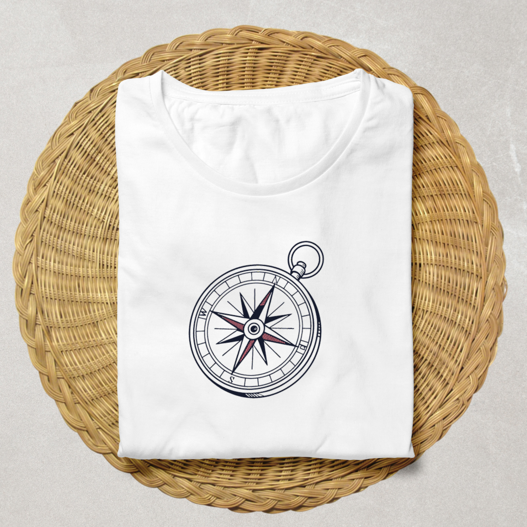 T-shirt style rétro avec boussole inspirée des aventures vintage