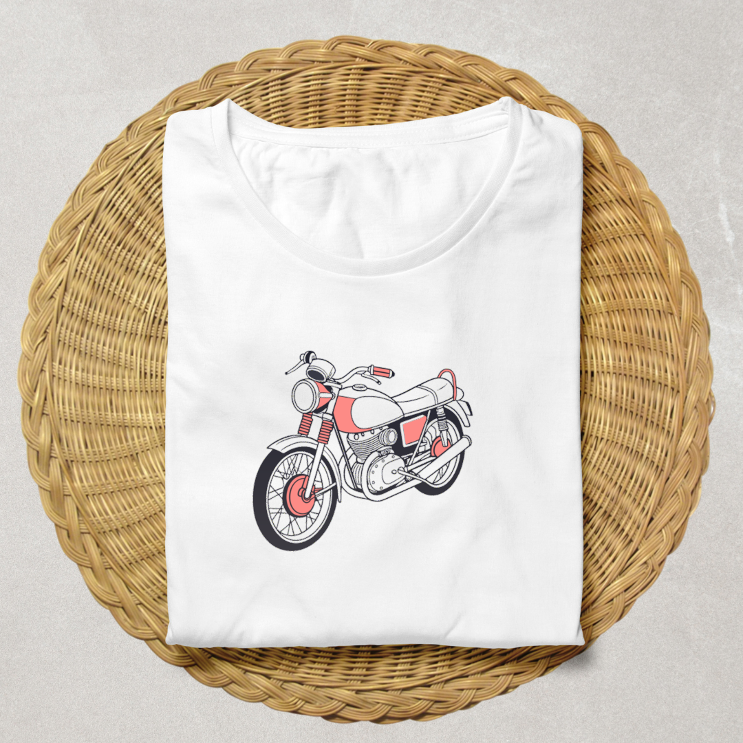 Moto vintage imprimée sur t-shirt, style rétro unique.
