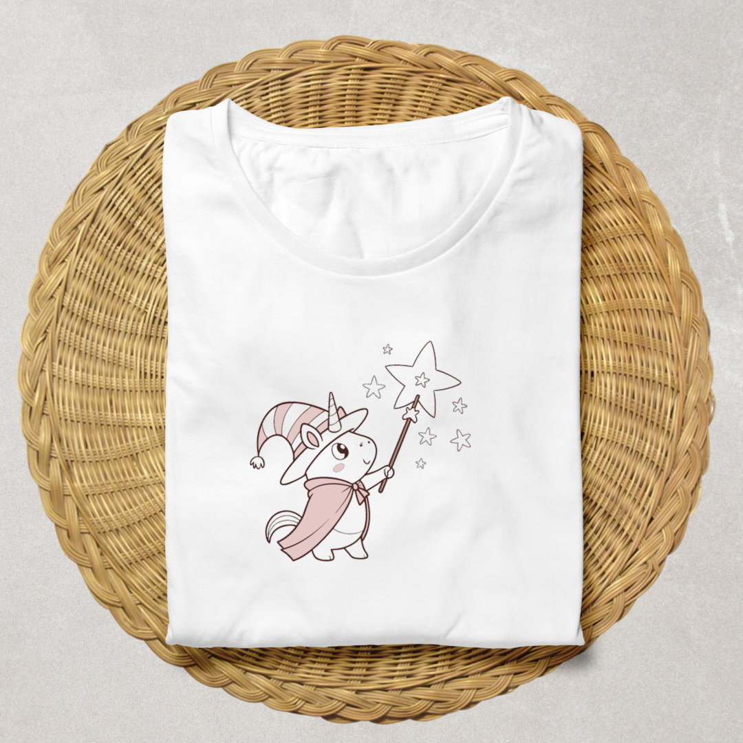 T-shirt fantaisie avec licorne féérique et étoile magique, style kawaii