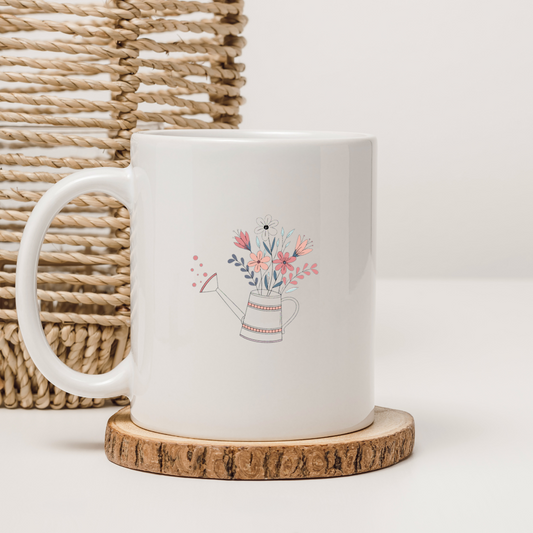 Mug avec arrosoir pastel, accent printanier doux et élégant