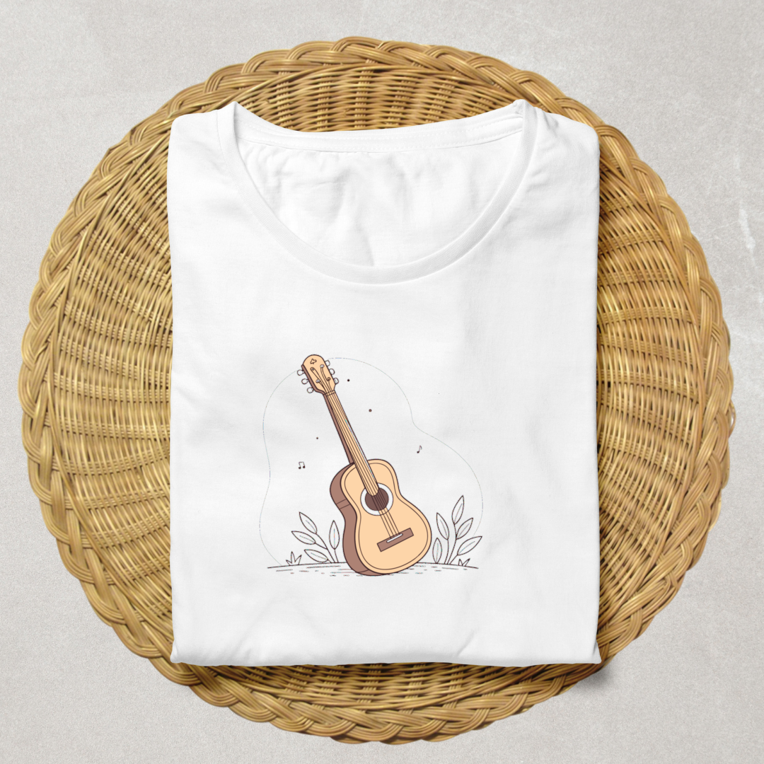T-shirt avec guitare pastel en motif décoratif sur fond blanc