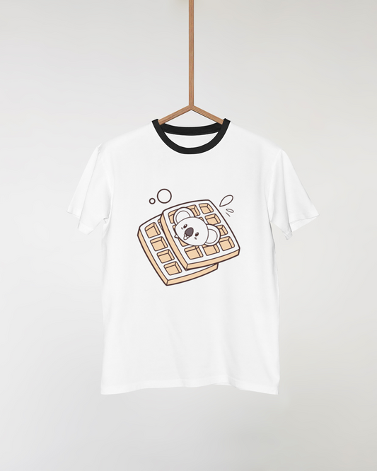 T-shirt avec un doodle gourmand de koala explorant une gaufre