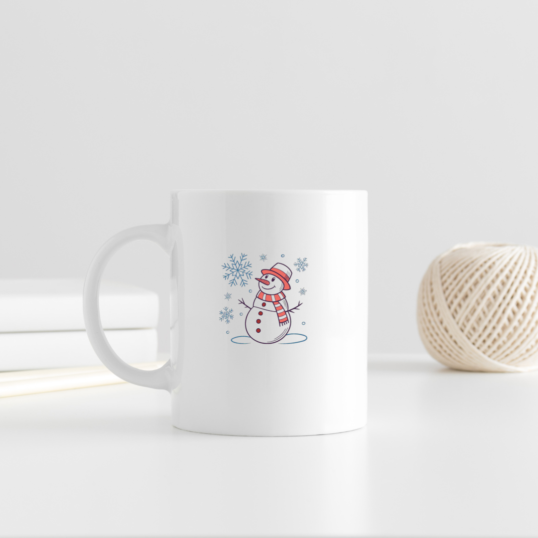 Mug avec un bonhomme de neige joyeux dans un style doodle hivernal
