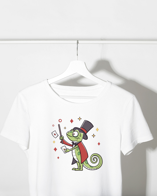 T-shirt amusant avec un caméléon magicien en style cartoon, éducation ludique