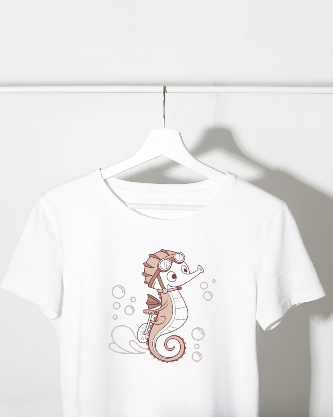 T-shirt avec hippocampe vintage style nautique pour aventure et exploration stylée