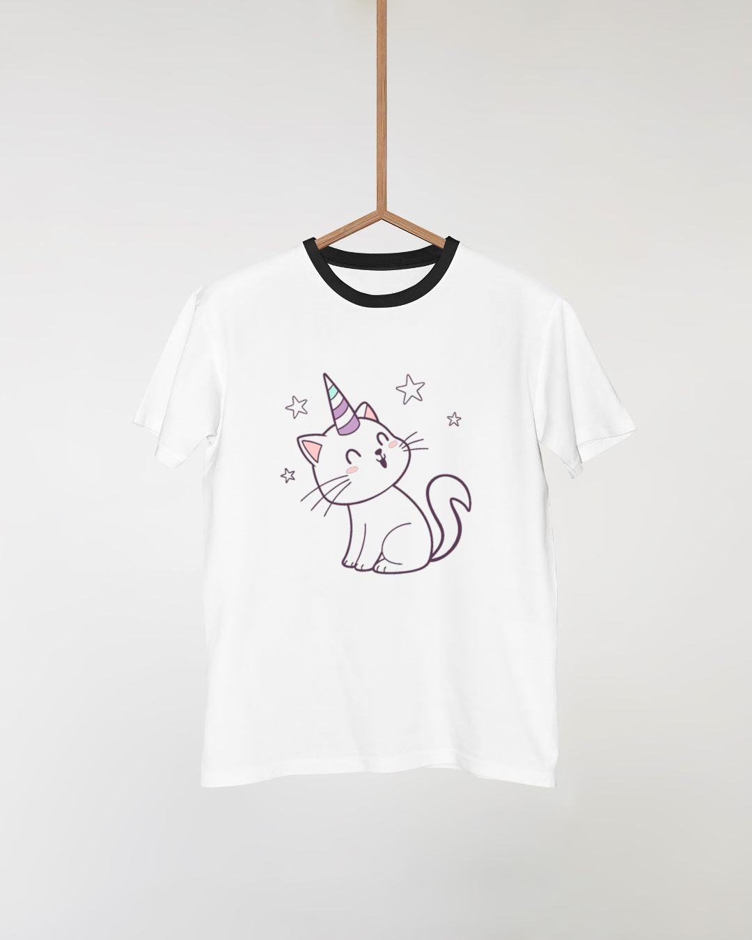 T-shirt fantaisie avec chat licorne joyeux motif kawaii style amusant et coloré