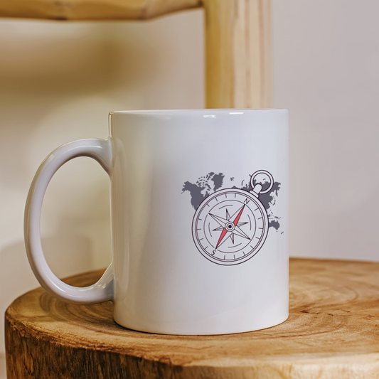 Mug avec motif boussole vintage, ambiance rétro pour amateurs de navigation