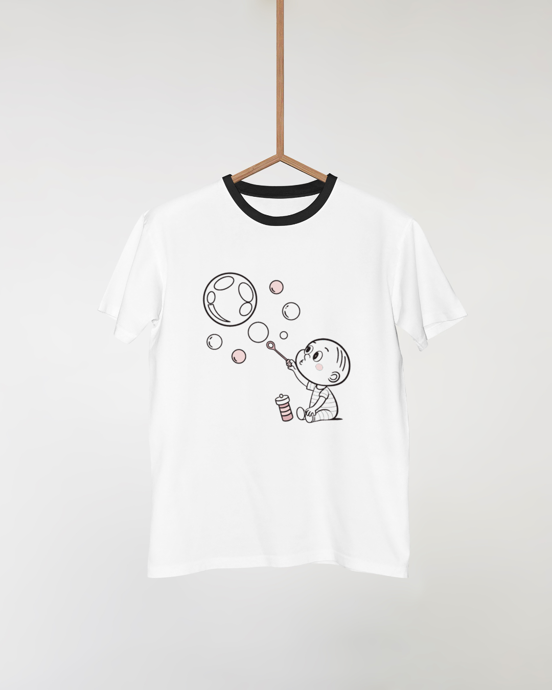 Design Kawaii bulle enfant appliqué sur un t-shirt, idéal pour enfants.