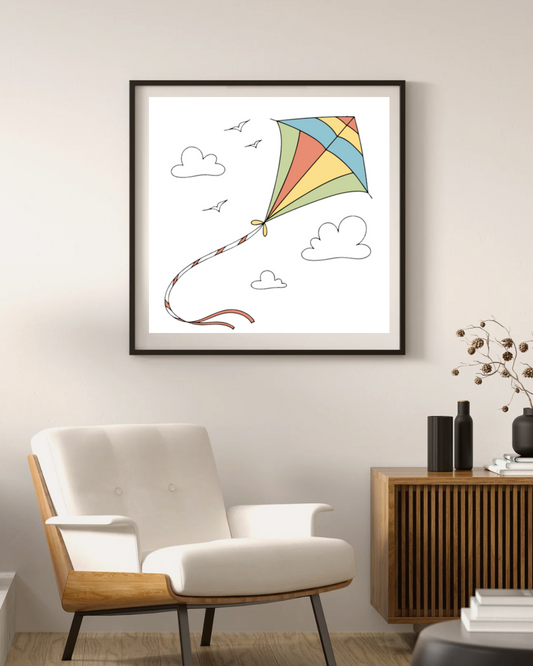 Cadre avec un cerf-volant pastel flottant dans le ciel avec élégance