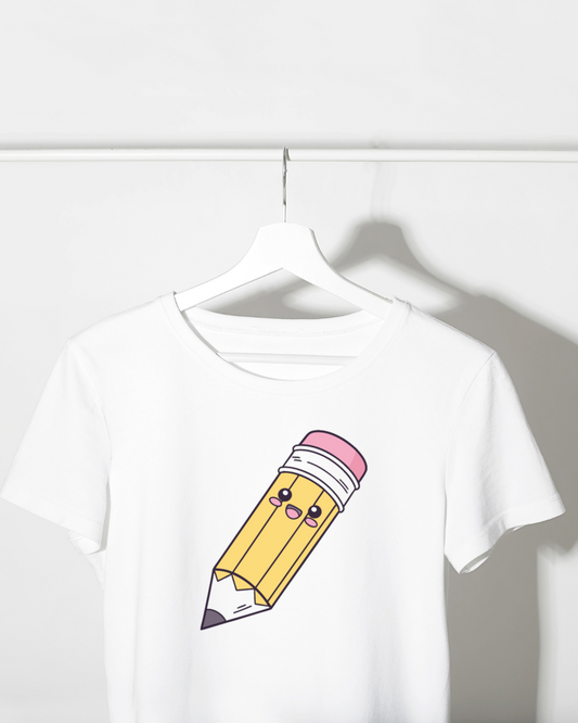 T-shirt tendance avec un crayon joyeux et souriant style école mignon et coloré