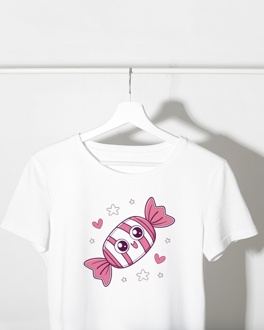 T-shirt avec un dessin chaleureux de bonbon souriant ambiance gourmande