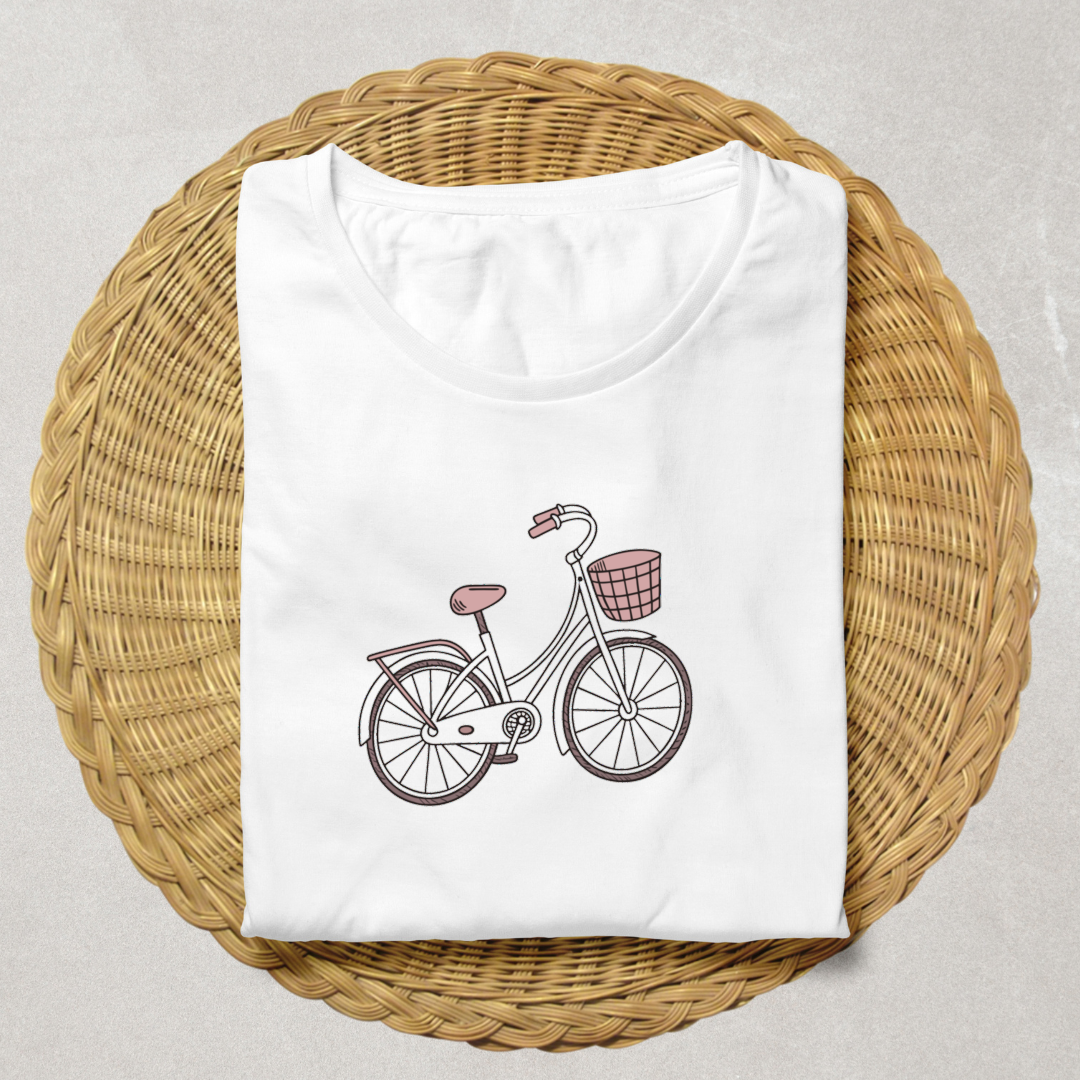 T-shirt avec motif vélo rétro doodle style vintage