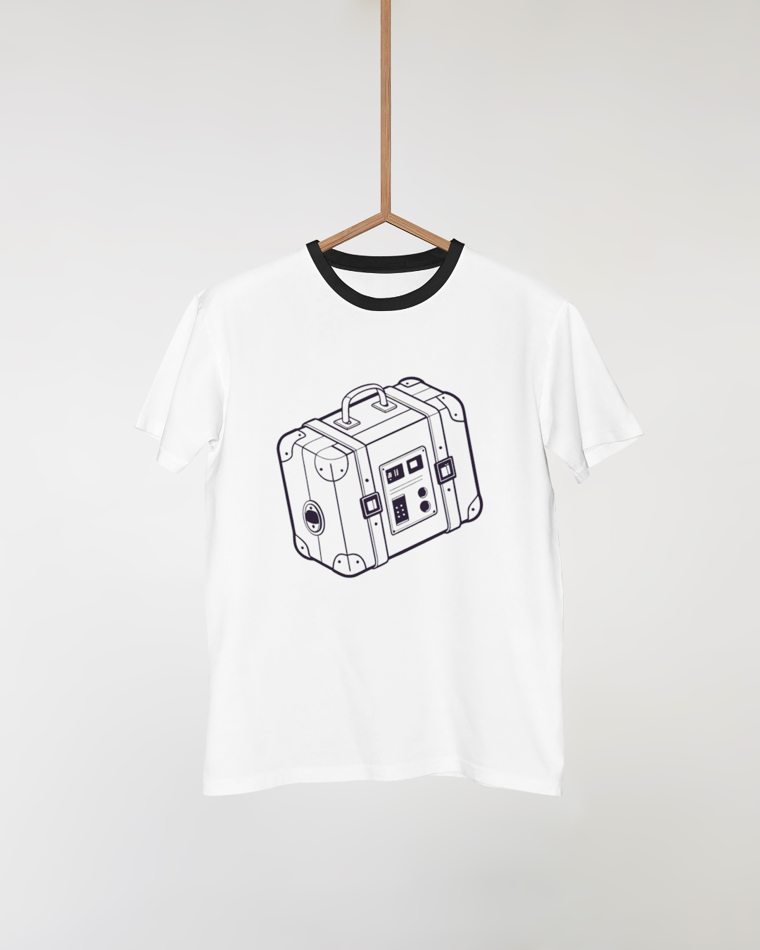 T-shirt avec valise rétro futuriste, style aventure numérique, élégant et moderne