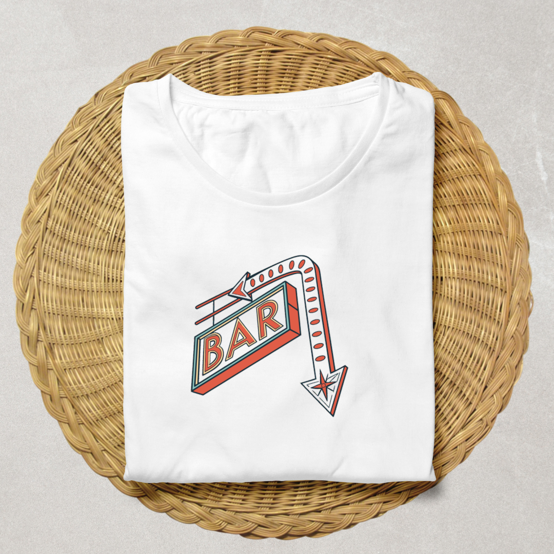 Illustration de l'enseigne bar néon rétro sur t-shirt, ajout style unique.