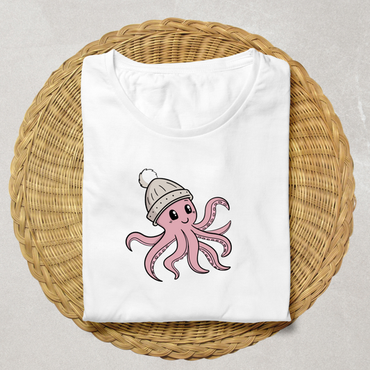 T-shirt amusant arborant une pieuvre kawaii avec bonnet joyeux style océan hivernal
