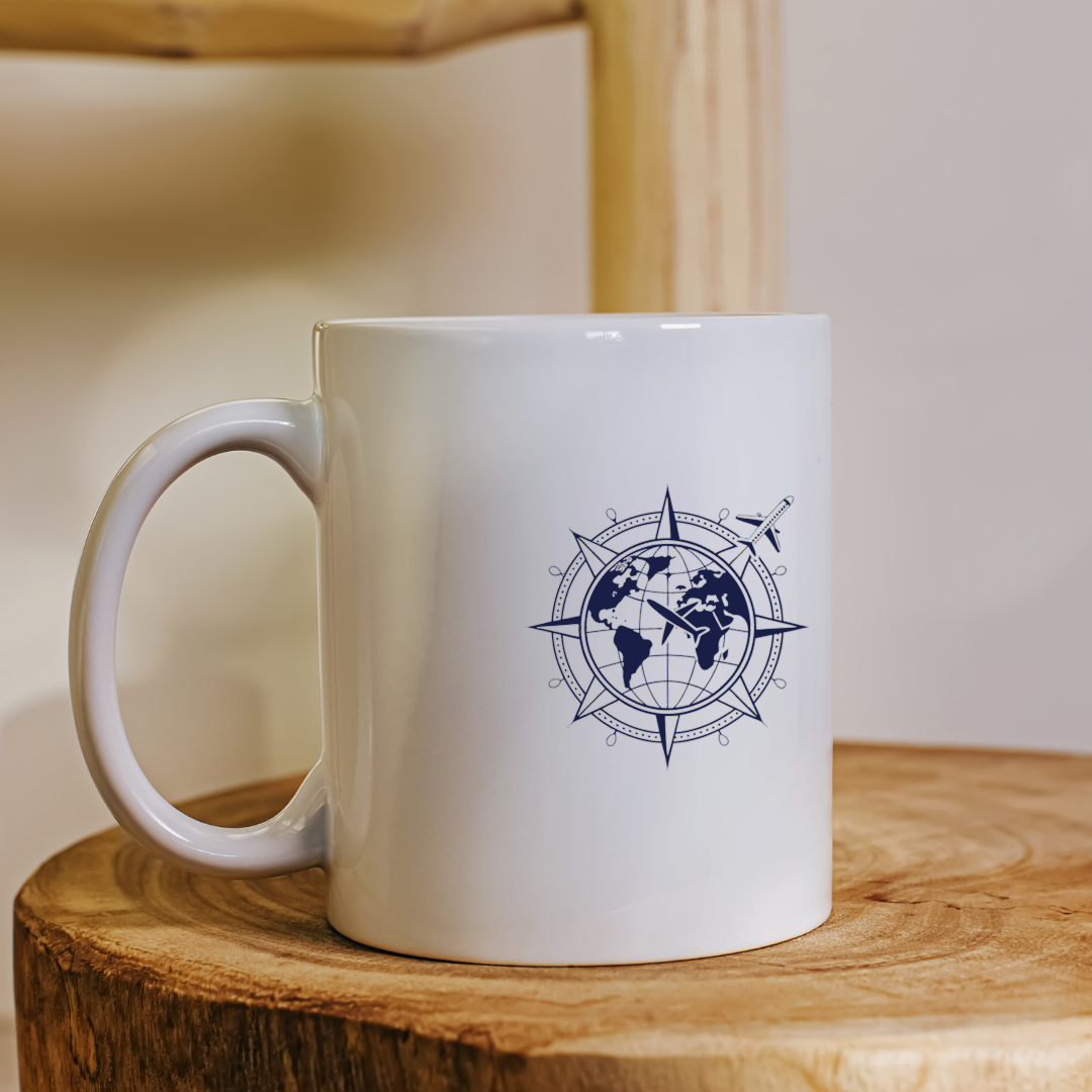 Mug avec symbole avion-globe minimaliste abordant le thème exploration