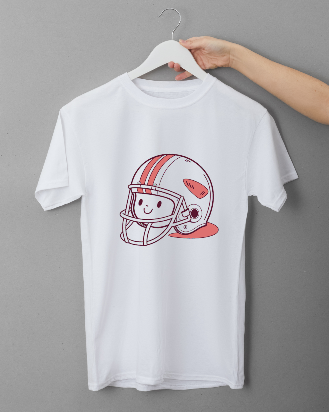 T-shirt sportif avec casque souriant en illustration numérique style doodle.