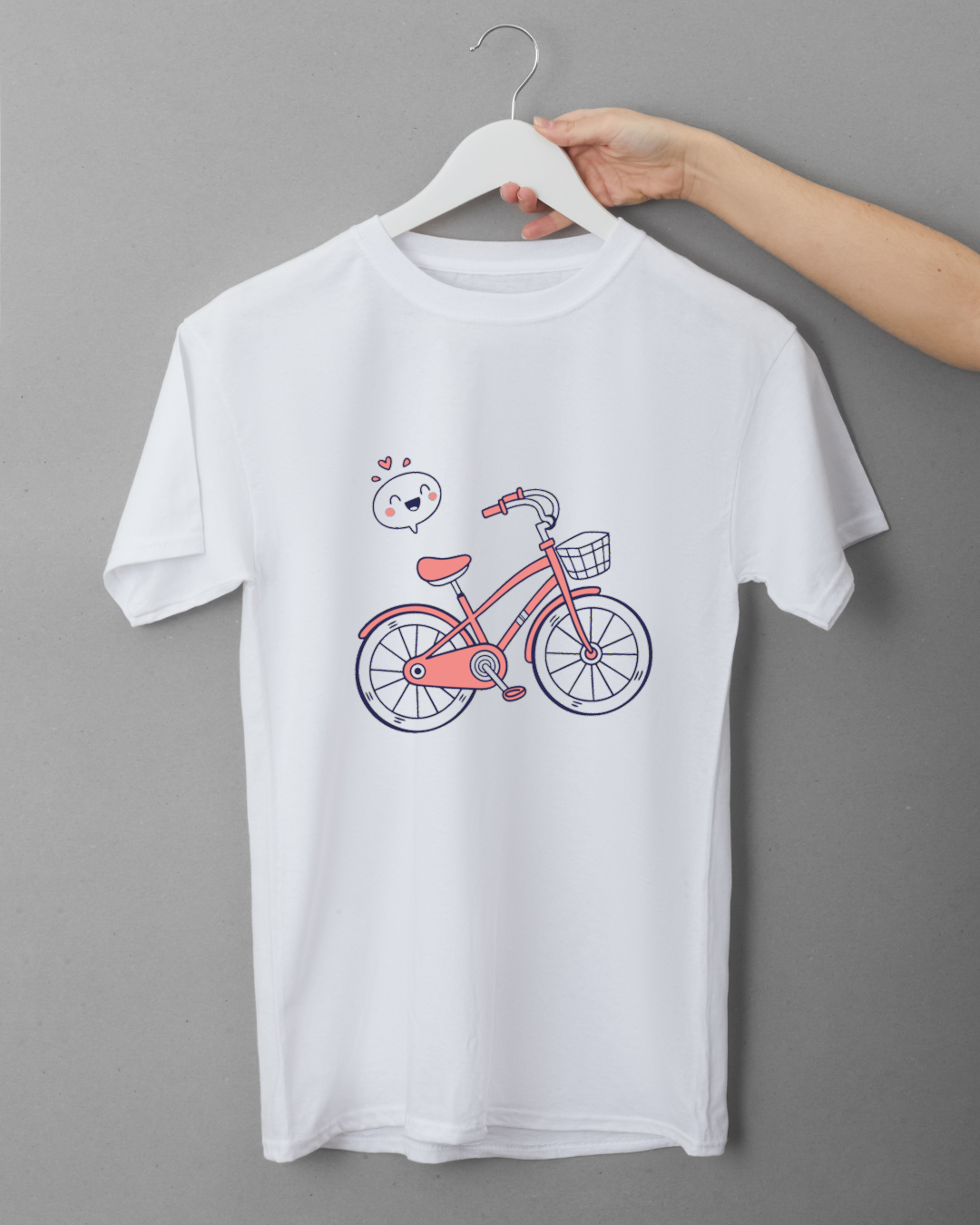T-shirt avec visuel doodle représentant un vélo joyeux en promenade