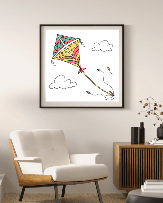 Cadre avec un cerf-volant pastel sur fond bleu évoquant l'évasion estivale