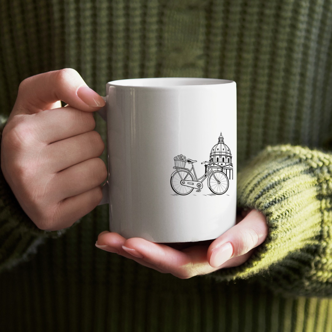 Mug élégant décoré d'une bicyclette vintage parisienne pour une touche rétro-chic