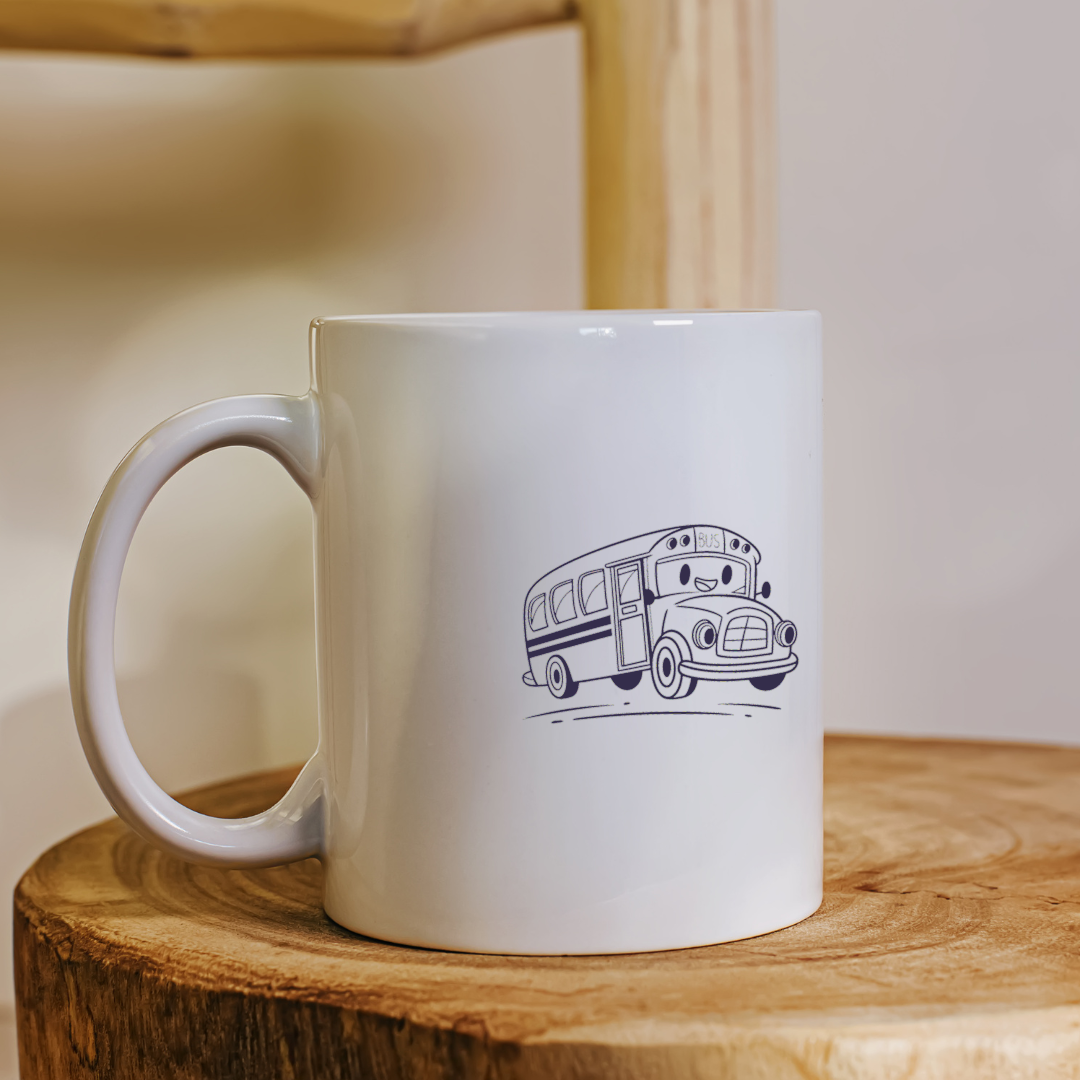 Mug décoré d'un autobus joyeux et coloré pour une ambiance d'école amusante