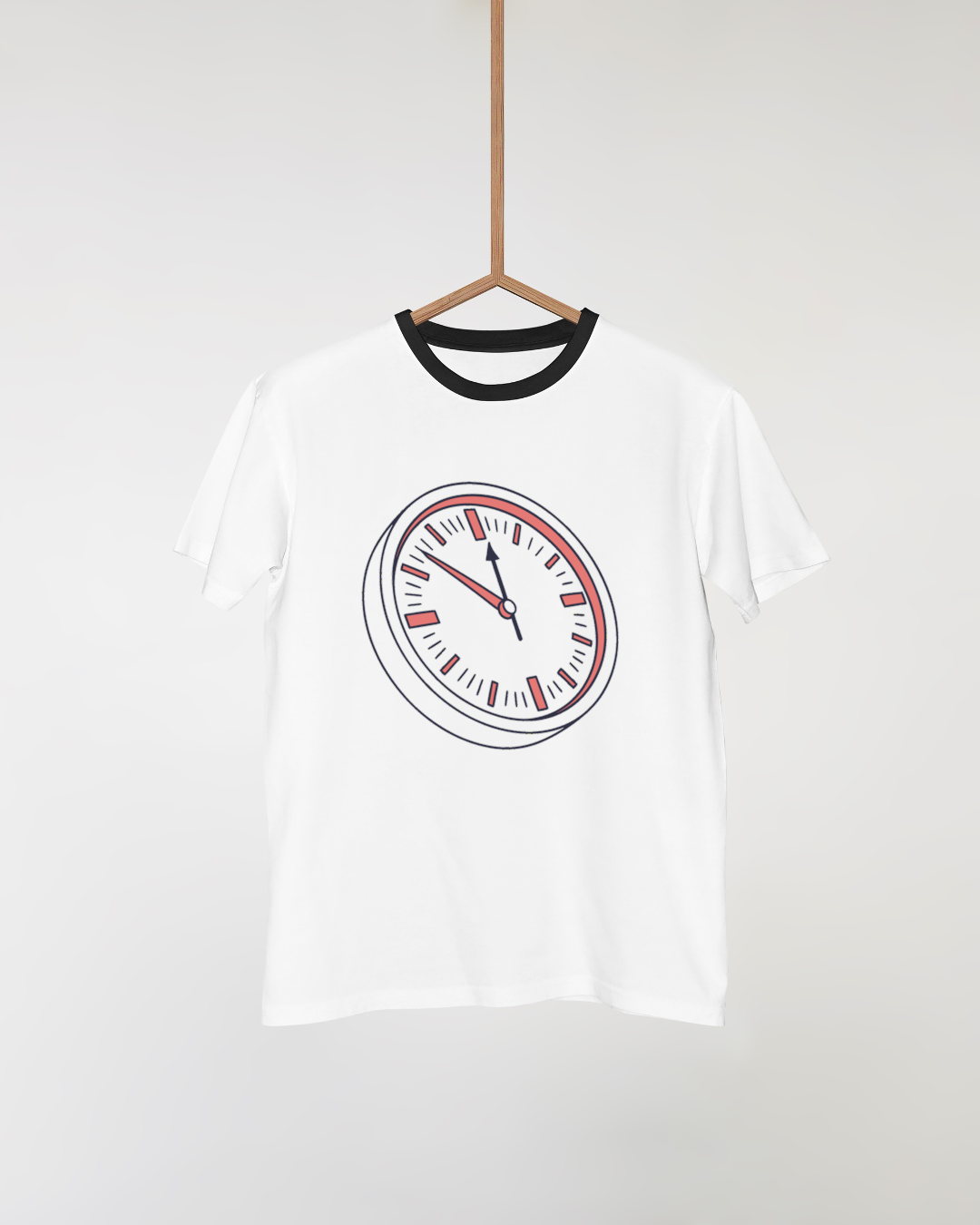 T-shirt avec une horloge style doodle illustrant le passage du temps quotidien