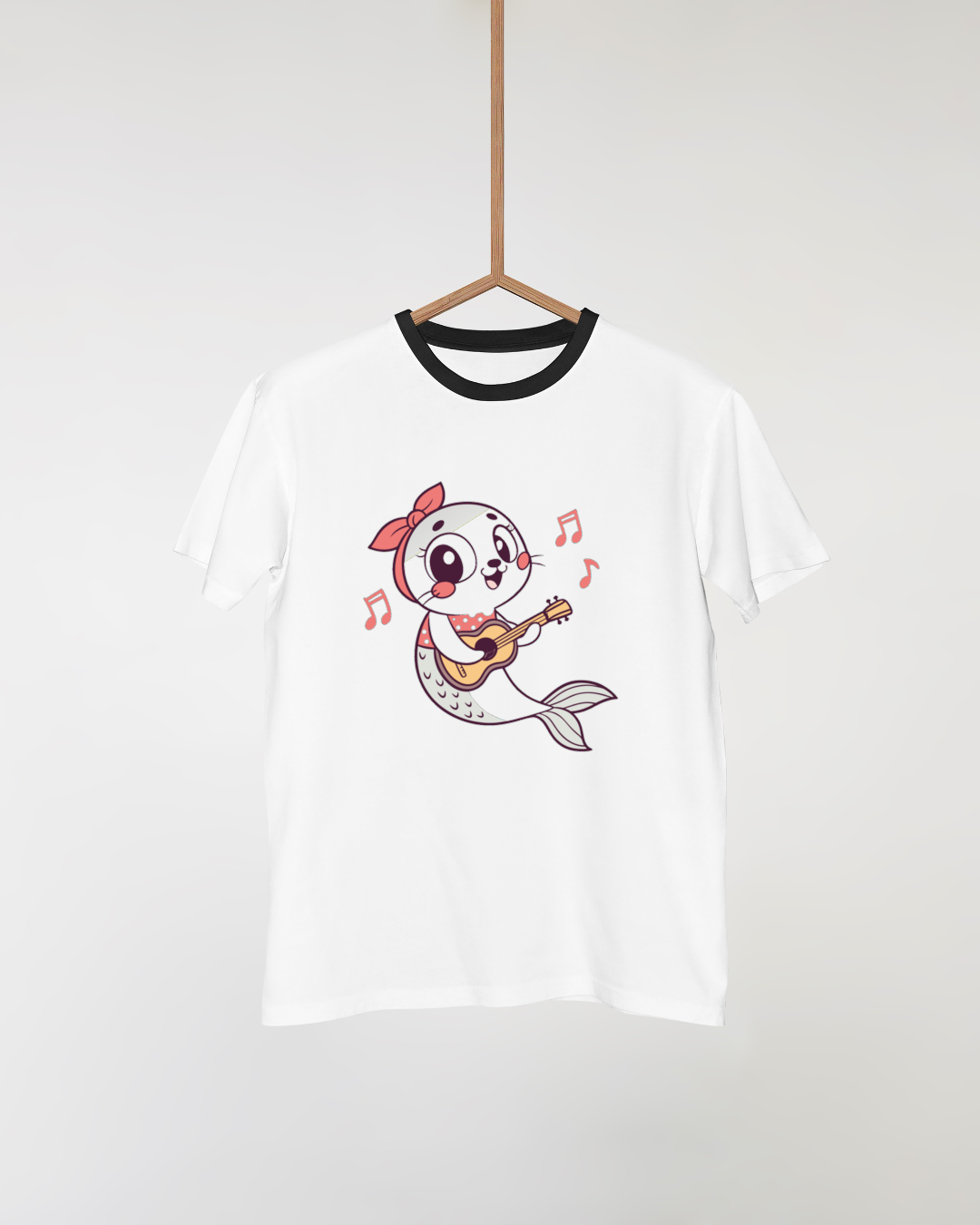 T-shirt avec sirène jouant de la guitare dans un style cartoon joyeux et fantastique