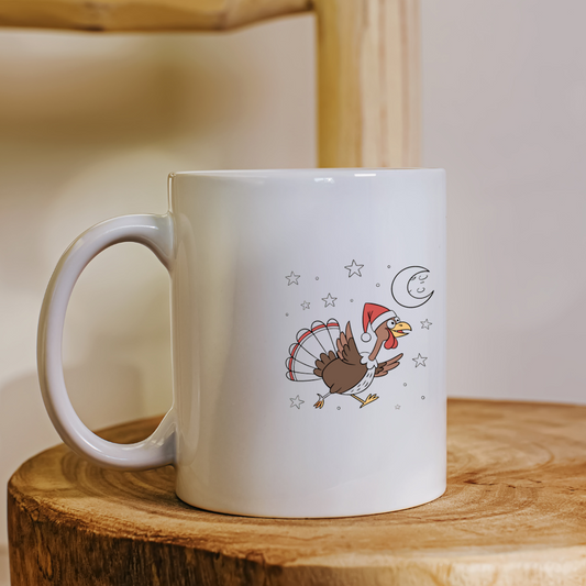 Mug joyeux avec dinde cartoon sous la lune dans un style festif de Noël