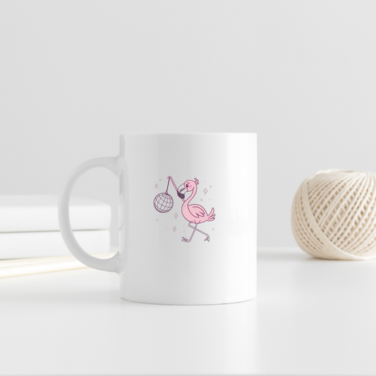 Mug festif avec un flamant rose dansant sous une boule disco dans des teintes pastel