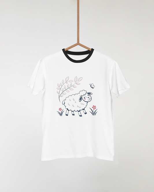 T-shirt imprimé avec un design de mouton joyeux dans un style printanier doux