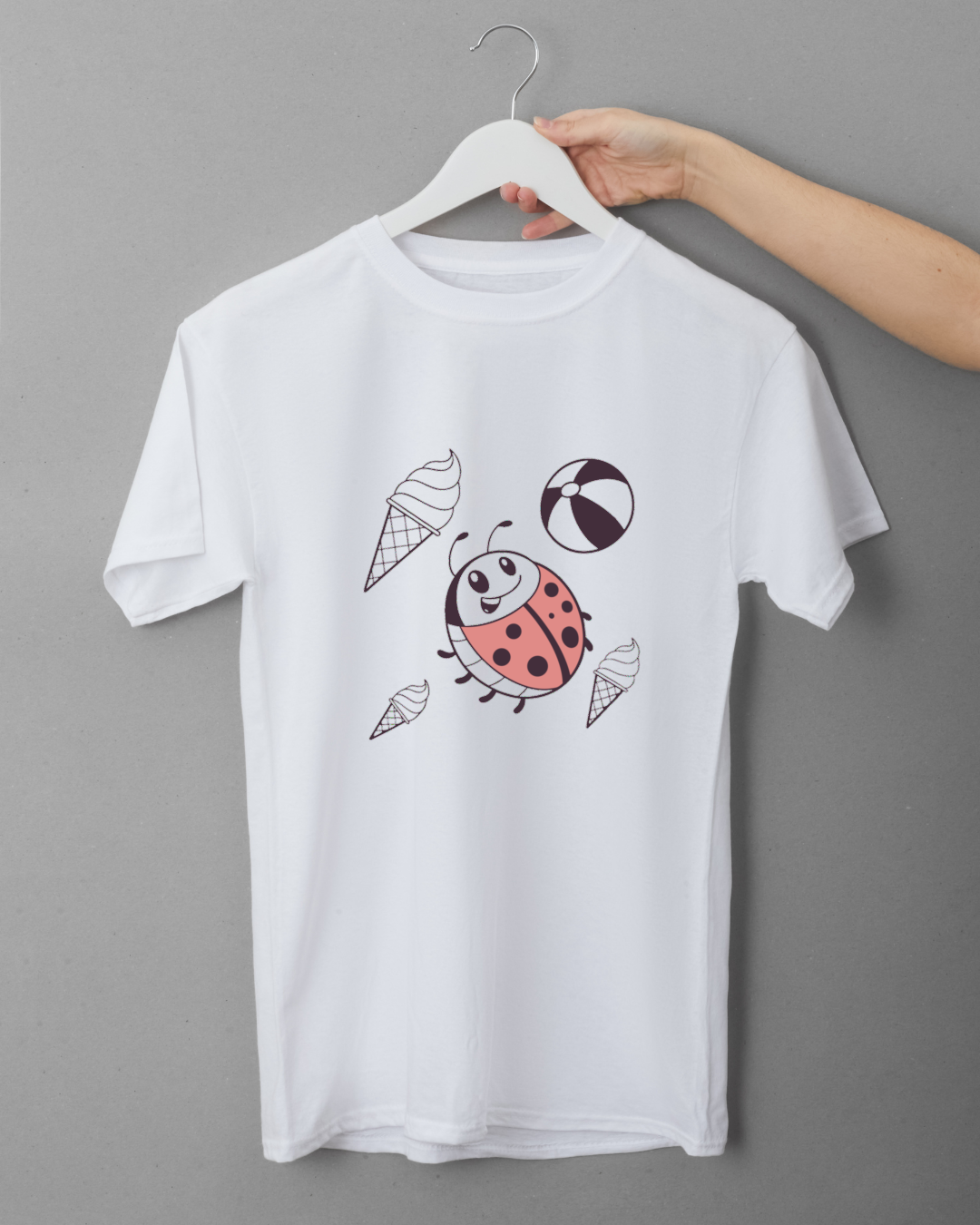 T-shirt amusant avec coccinelle colorée au style estival