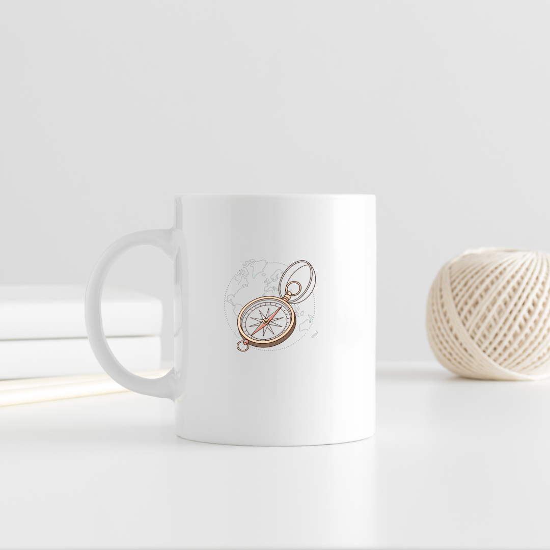 Mug blanc avec boussole minimaliste en style aventure exploration