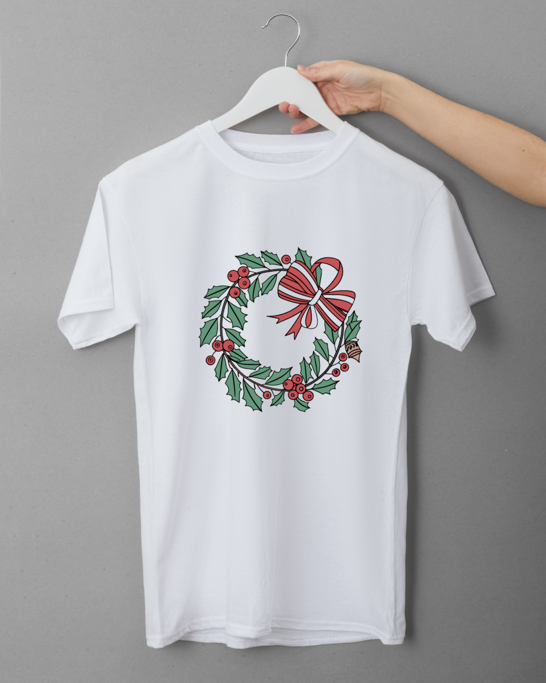 T-shirt avec design élégant de couronne de houx festive, parfait pour Noël