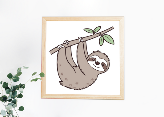 Cadre décoratif avec un paresseux pastel suspendu, ambiance nature calme