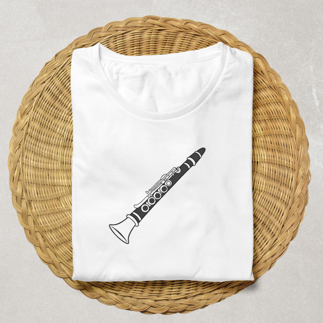 T-shirt minimaliste avec clarinette numérique créative stylée