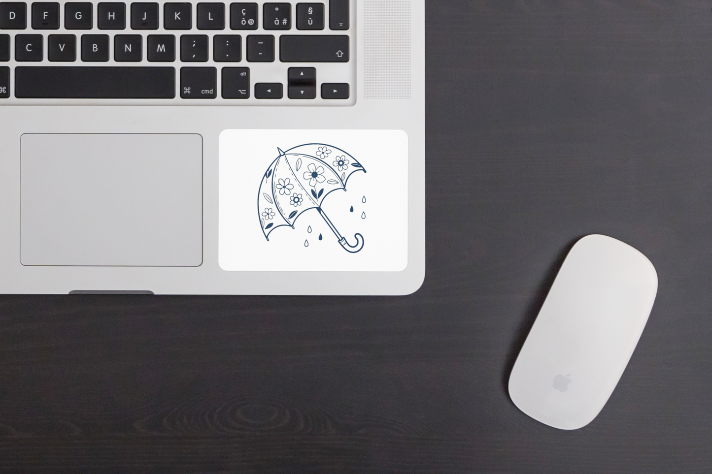 Sticker avec parapluie fleuri sous une pluie douce, parfaite touche printanière