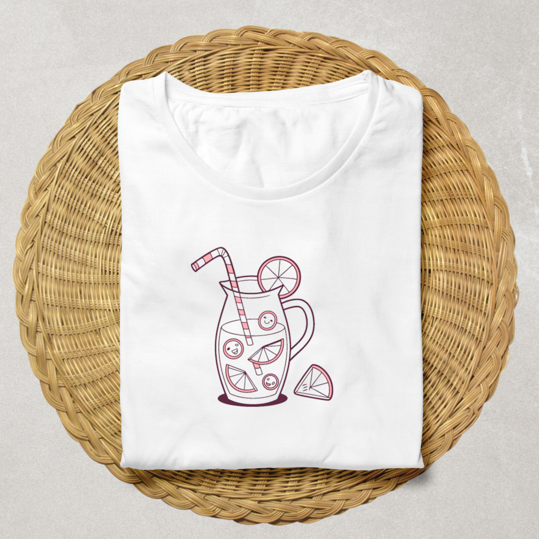 T-shirt décoré avec un pichet de limonade kawaii ambiance été joyeuse et fraîche