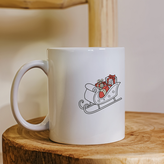 Mug festif avec traîneau doodle et cadeaux évoquant la magie de Noël