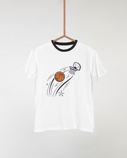 T-shirt dynamique avec motif sportif représentant un dunk électrique en basket-ball