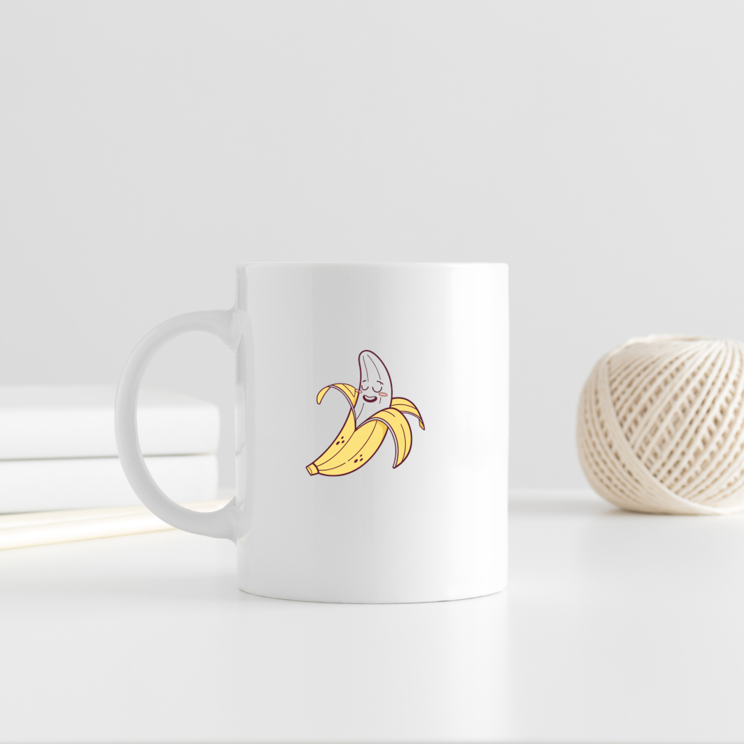 Mug avec dessin vectoriel doux d'une banane joyeuse épluchée thème quotidien