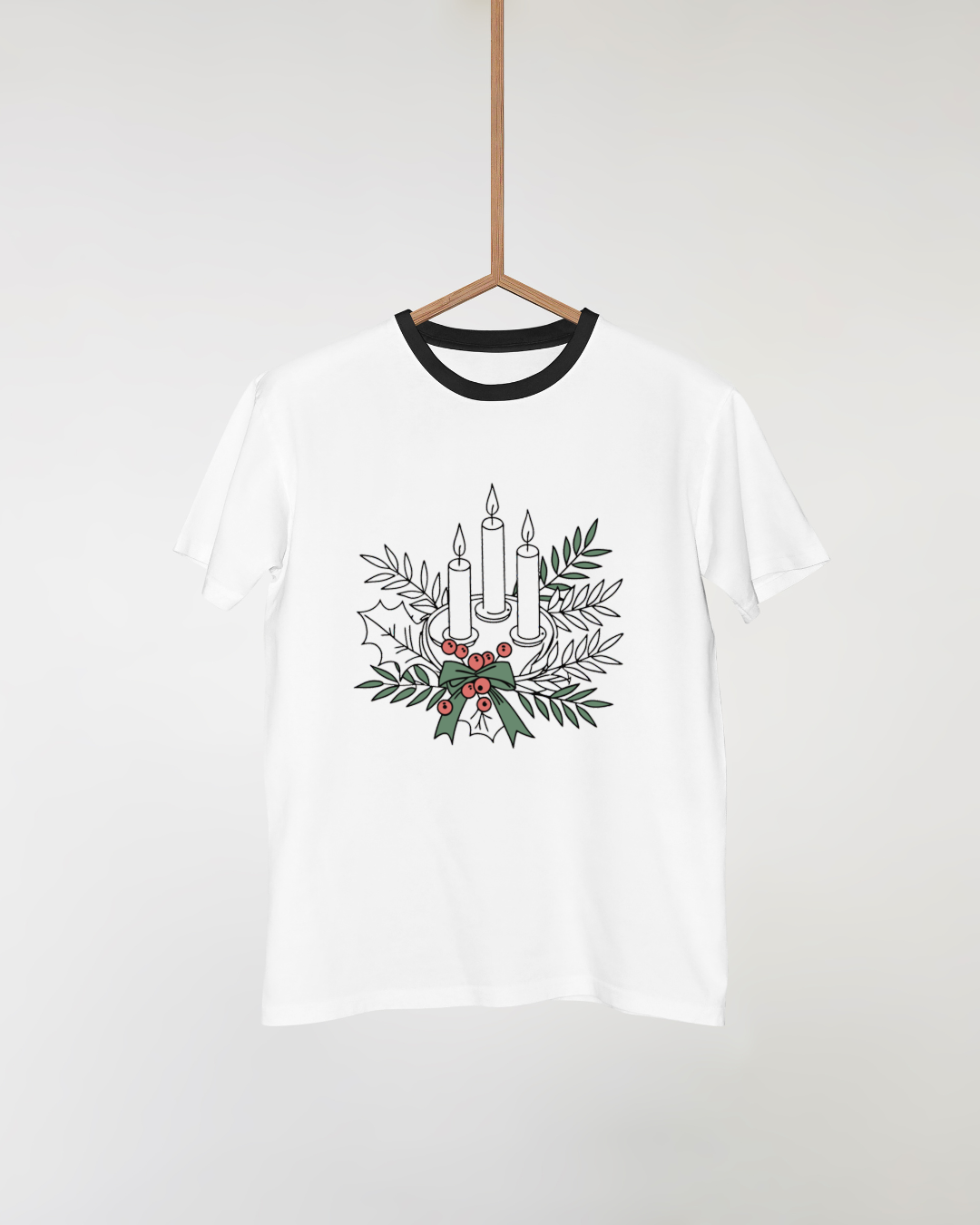 T-shirt décoré d'une couronne de bougies festives pour une touche de Noël élégante